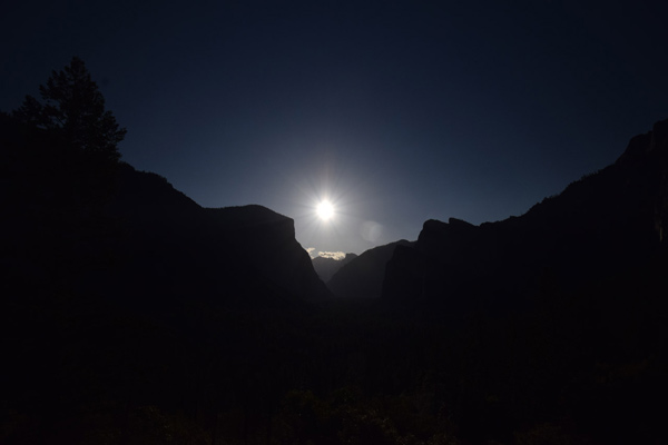 トンネルビューの写真撮影(失敗事例):朝日