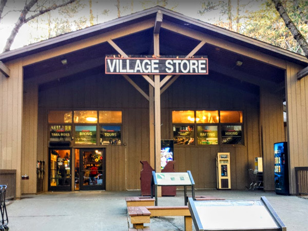 【買い物】ビレッジストアー(Village Store)