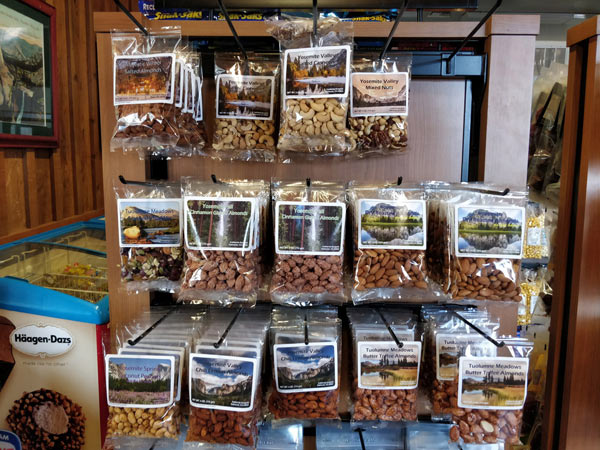 グレイシャーポイント スナックスタンド & ギフトショップ(Glacier Point Snack Stand & Gift Shop