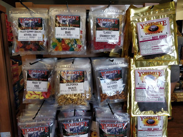 グレイシャーポイント スナックスタンド & ギフトショップ(Glacier Point Snack Stand & Gift Shop