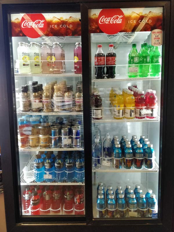 グレイシャーポイント スナックスタンド & ギフトショップ(Glacier Point Snack Stand & Gift Shop
