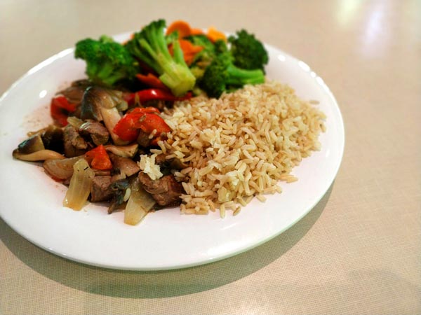 ベースキャンプイータリーでオーダーしたご飯