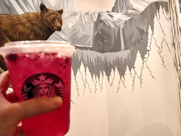 スターバックス ヨセミテの店内