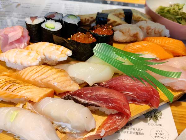 おすすめメニュー3：お寿司の盛り合わせ